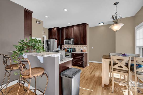 Statesville, NC 28625,606 Nelly Green CIR