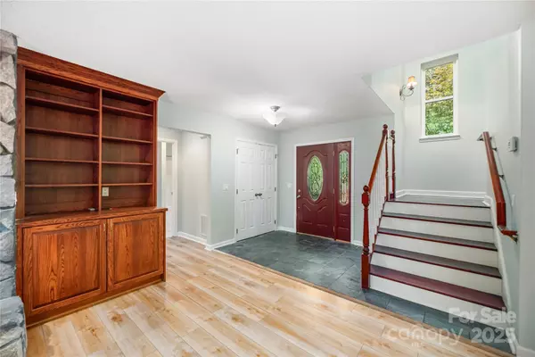 Maggie Valley, NC 28751,97 Hughes DR