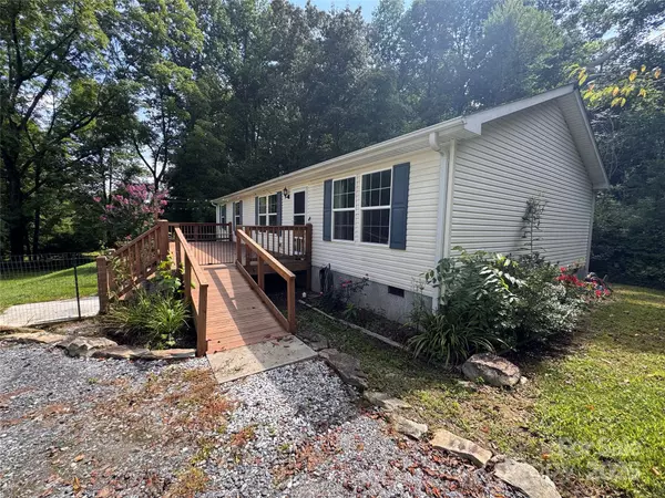 Whittier, NC 28789,23 Sleeper Branch RD