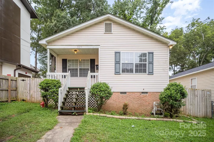 820 E 18th ST, Charlotte, NC 28205
