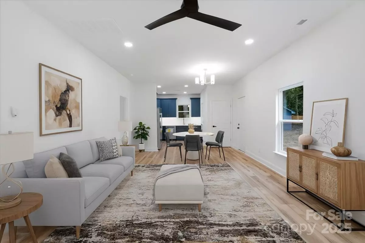 Hickory, NC 28602,252 7th ST SE