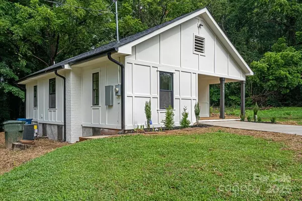 Hickory, NC 28602,252 7th ST SE