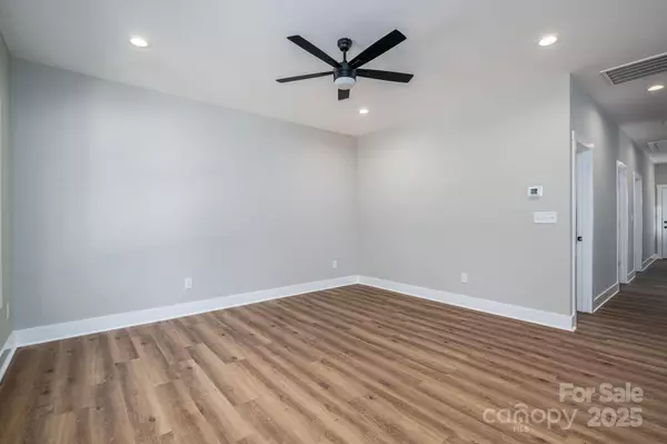 Lowell, NC 28098,211 Seigle ST #37-38