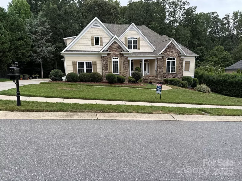 3848 Grovesner ST, Harrisburg, NC 28075