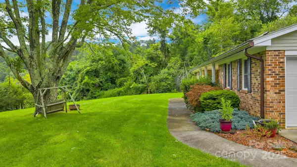 West Jefferson, NC 28694,1277 Park Vista RD