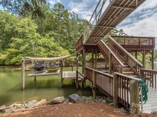 Charlotte, NC 28278,18321 Rosapenny RD