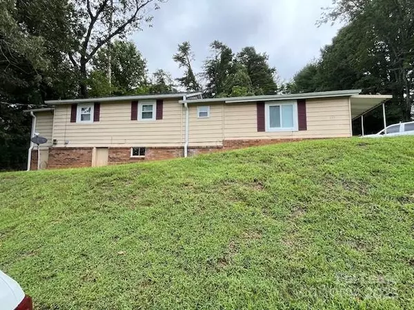 539 Shady LN, Marion, NC 28752