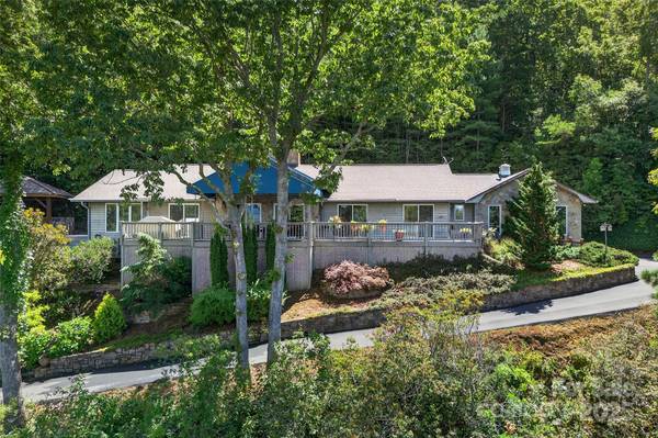 3 Tree Top PL, Black Mountain, NC 28711