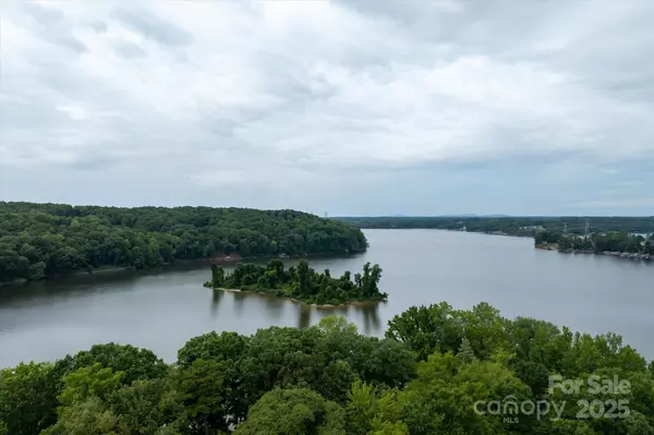 10535 Island Point RD, Charlotte, NC 28278