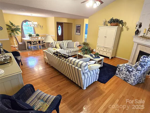 Taylorsville, NC 28681,266 Wittenburg Springs DR