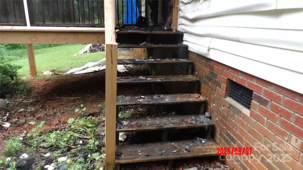 York, SC 29745,925 Loganberry LN