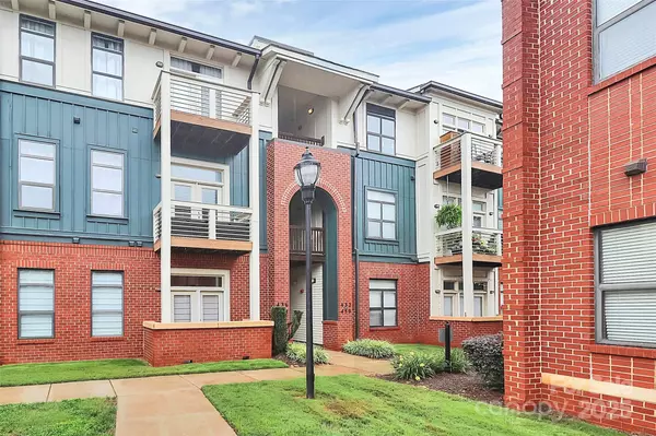 Charlotte, NC 28209,450 New Bern Station CT