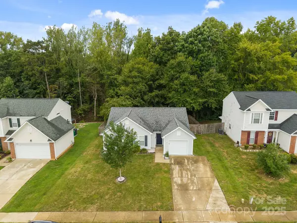 Charlotte, NC 28273,6922 Murray Grey LN