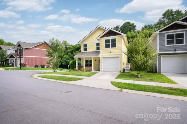 Asheville, NC 28803,29 Crayton Park DR