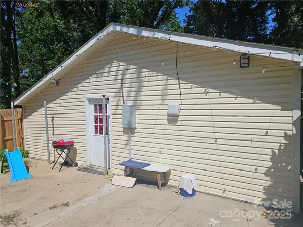 Charlotte, NC 28215,5331 Kildare DR