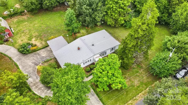 Salisbury, NC 28146,380 Garden LN