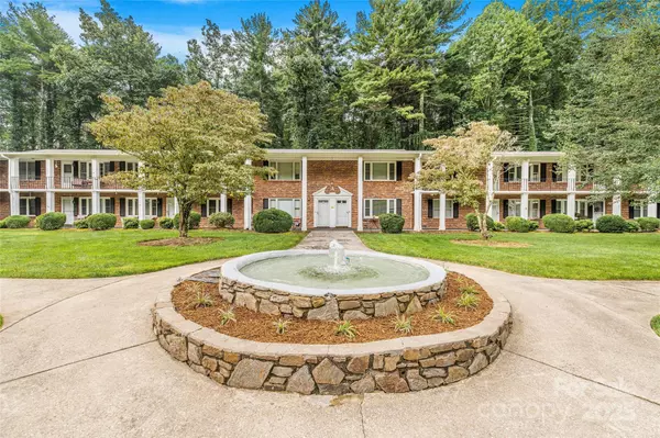 Flat Rock, NC 28731,102 Boyd DR #5C