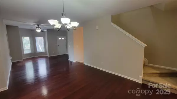 Charlotte, NC 28209,1151 Kurt CT