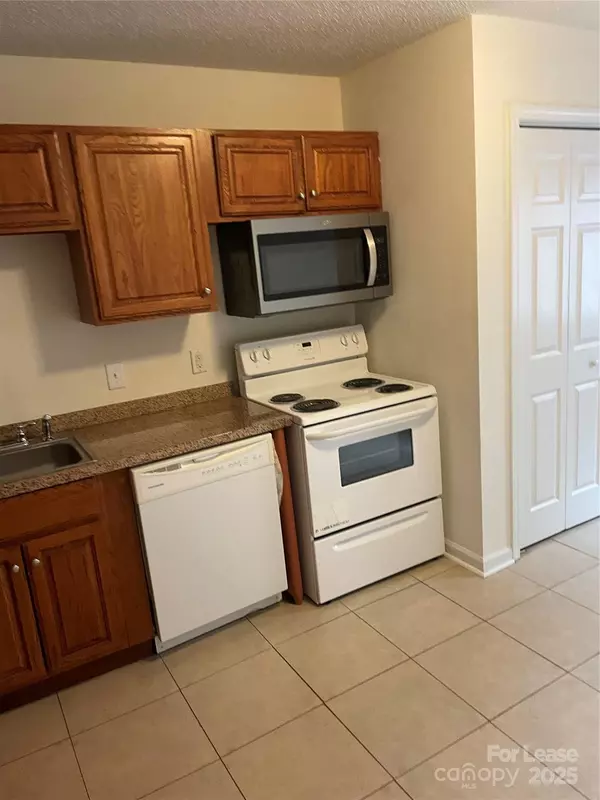 Concord, NC 28025,56 Tribune AVE #J