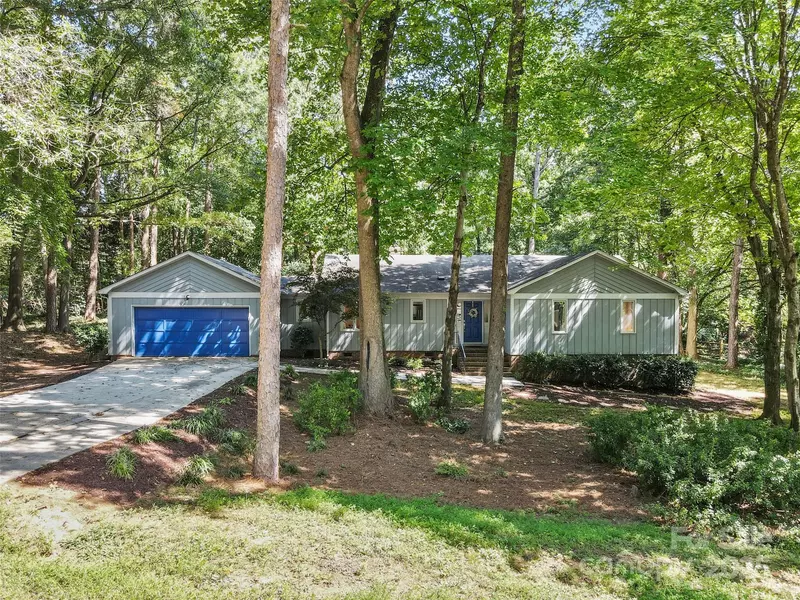 14024 Springwater DR, Matthews, NC 28105