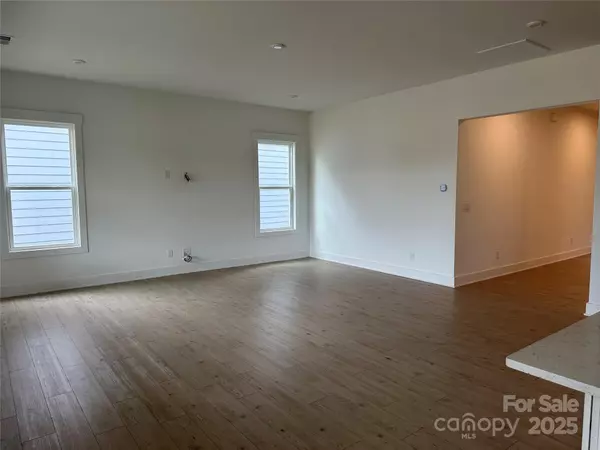 Charlotte, NC 28269,6032 Moonglade LN #0360