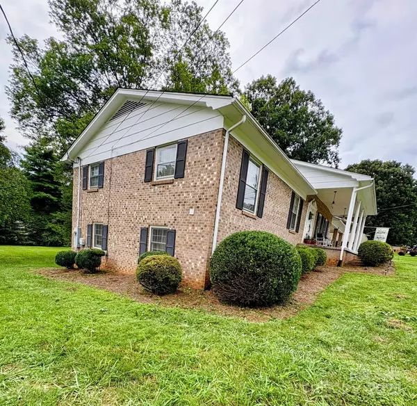 Lenoir, NC 28645,2489 Corolla Hills DR