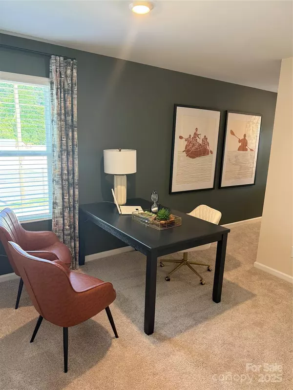 Charlotte, NC 28208,2954 Sloan DR #27