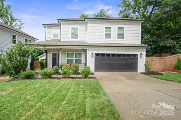 709 Tennyson DR, Charlotte, NC 28208