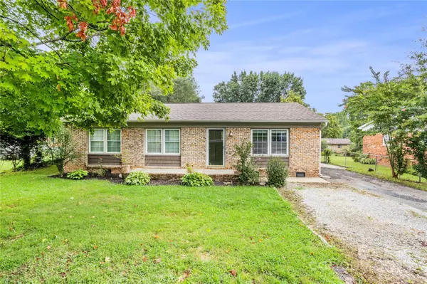 406 Robinson Clemmer RD, Dallas, NC 28034