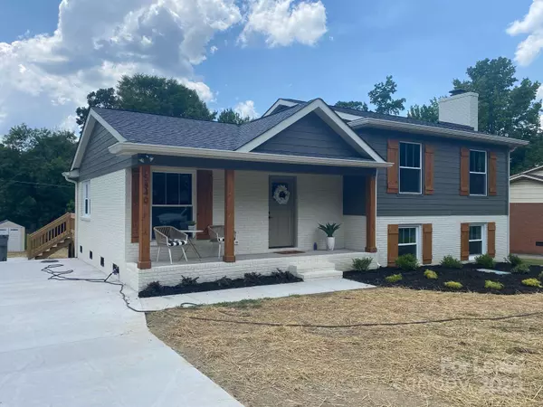 5840 Charing PL, Charlotte, NC 28211