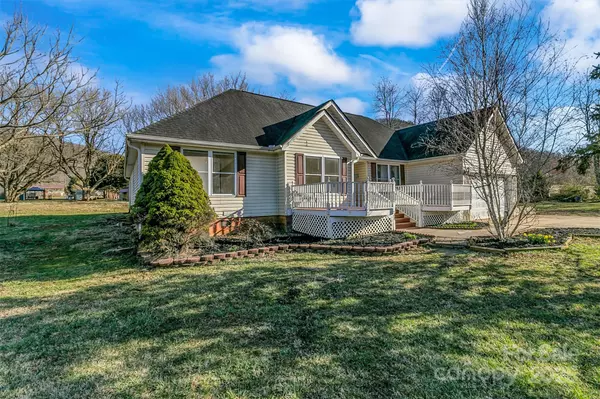 Candler, NC 28715,10 Lavender LN