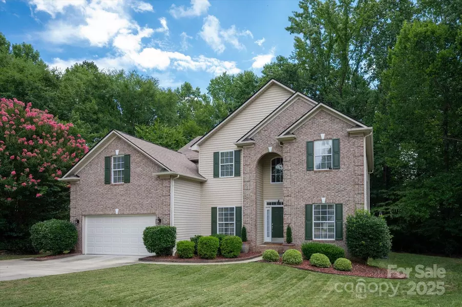 2524 Macie Glen CT, Matthews, NC 28105