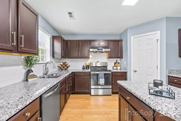 Gastonia, NC 28054,5025 Wicklow DR