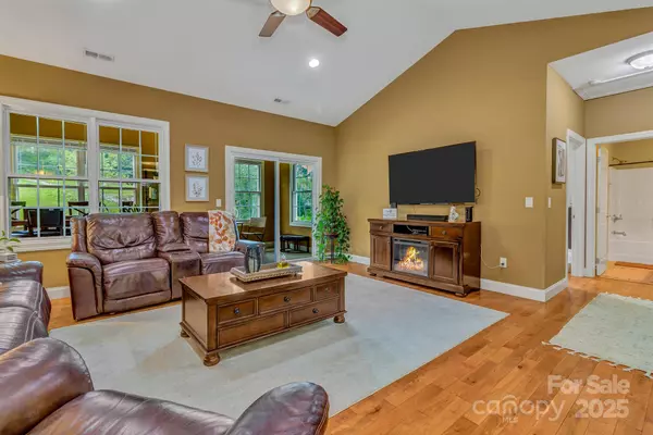 Asheville, NC 28806,159 S Willow Brook DR