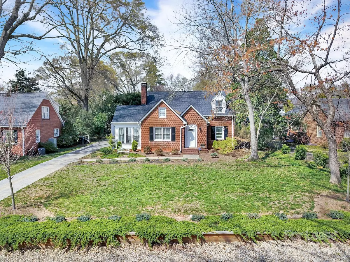 Gastonia, NC 28052,1221 Oakwood AVE