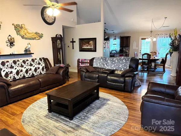 Oakboro, NC 28129,630 Scarlet Leaf LN