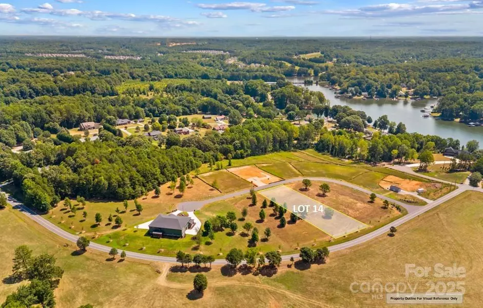 125 Bentley CT #14, Troutman, NC 28166