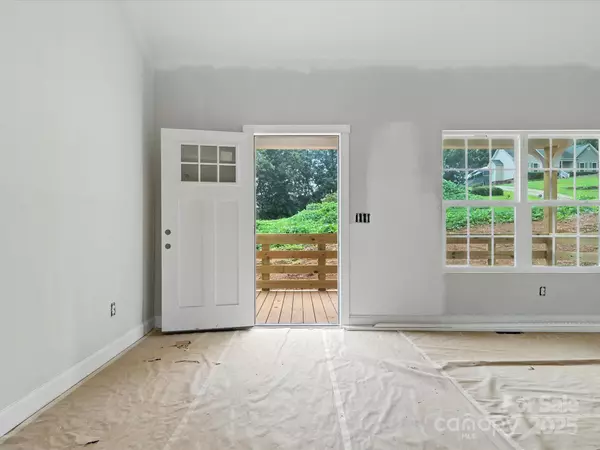 Clover, SC 29710,1427 Blackbird DR