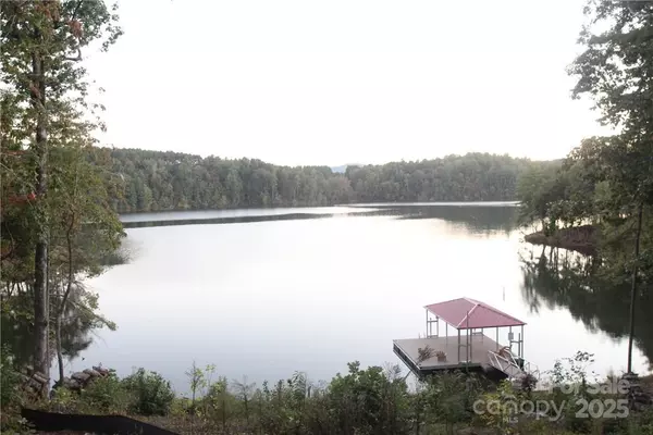 Granite Falls, NC 28630,0 Coveside DR #112