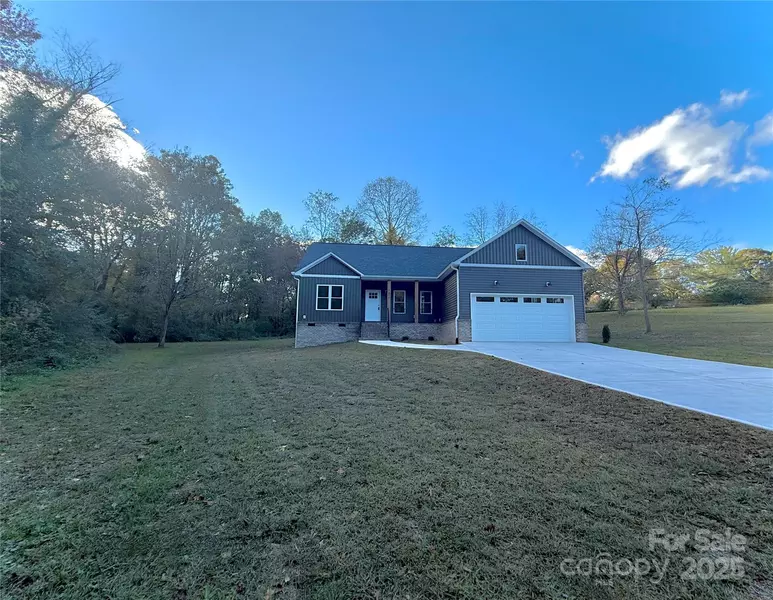 1471 20th ST NE, Hickory, NC 28601