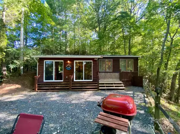 Spruce Pine, NC 28777,292 Bear Cub DR