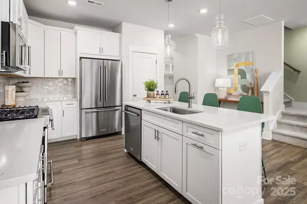 Charlotte, NC 28269,3109 Finchborough CT #213