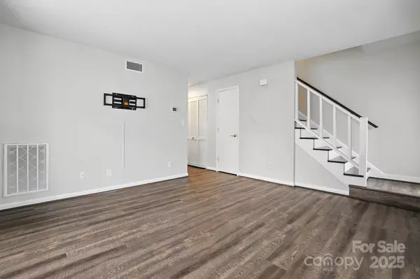 Gastonia, NC 28054,1101 Surry LN