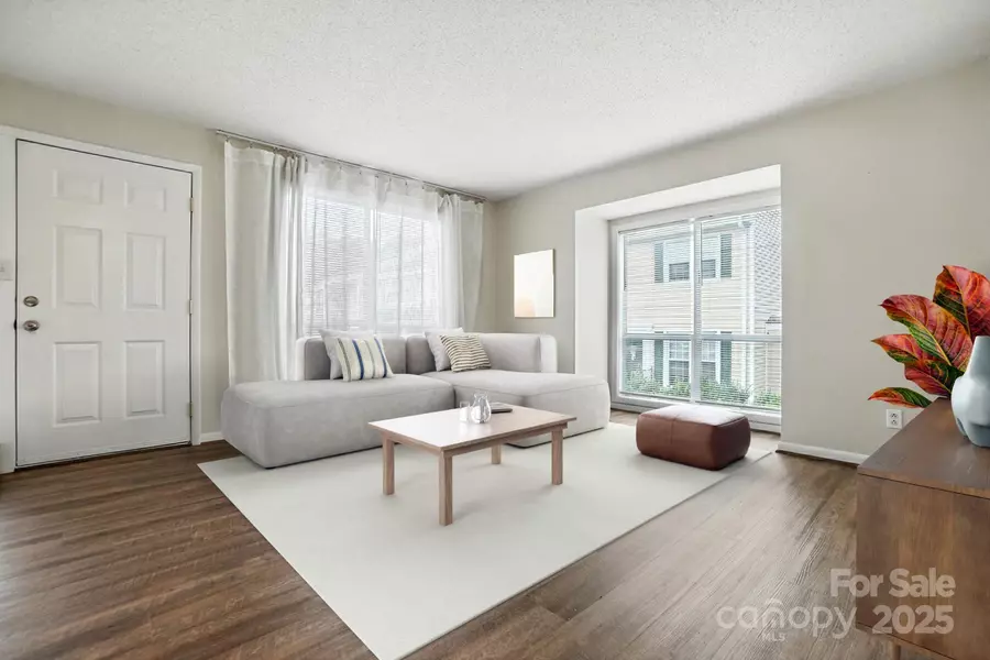 1101 Surry LN, Gastonia, NC 28054