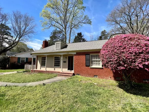 Charlotte, NC 28209,636 Reynolds DR