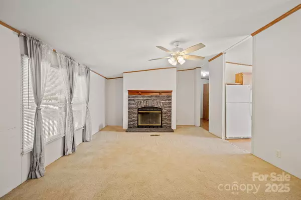 Maiden, NC 28650,3903 Benny Shrum LN