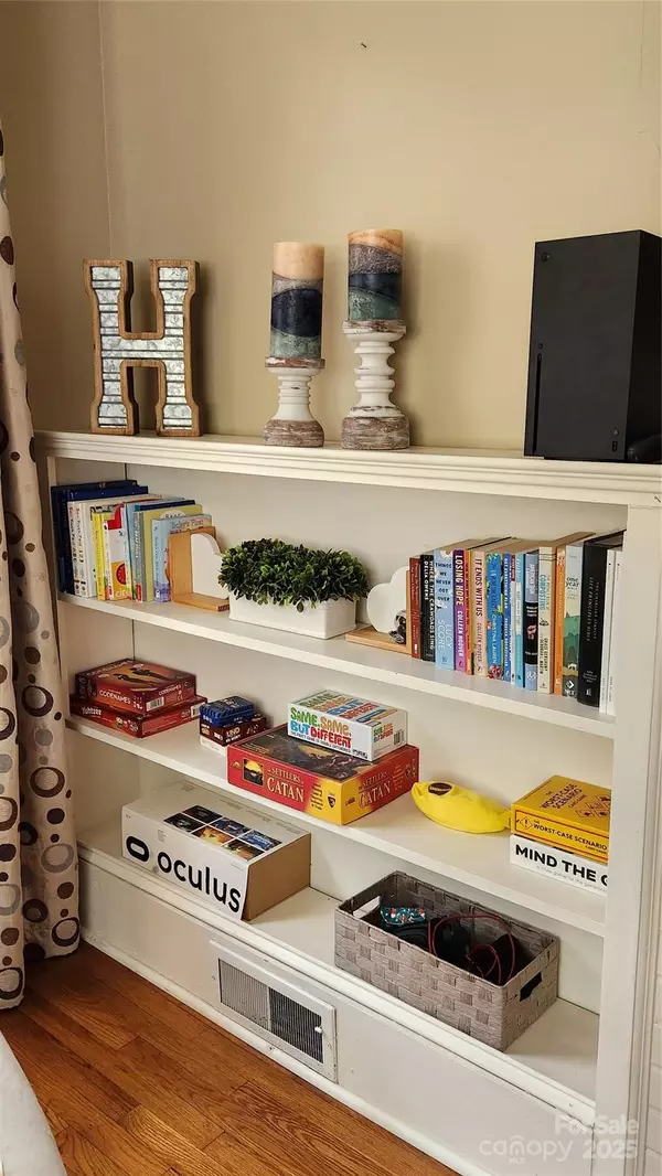 Catawba, NC 28609,207 2nd AVE NE