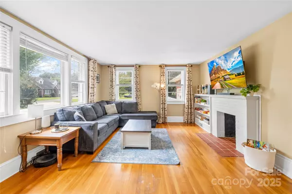 207 2nd AVE NE, Catawba, NC 28609