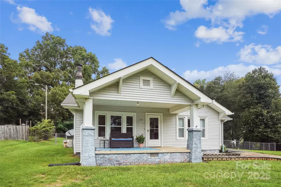 608 E Maple AVE, Gastonia, NC 28054