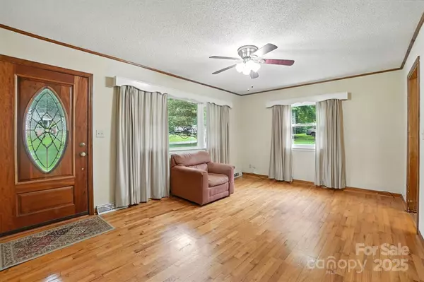 Lowell, NC 28098,706 Stowe DR